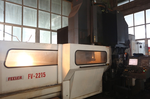 FV-2215 machining center
