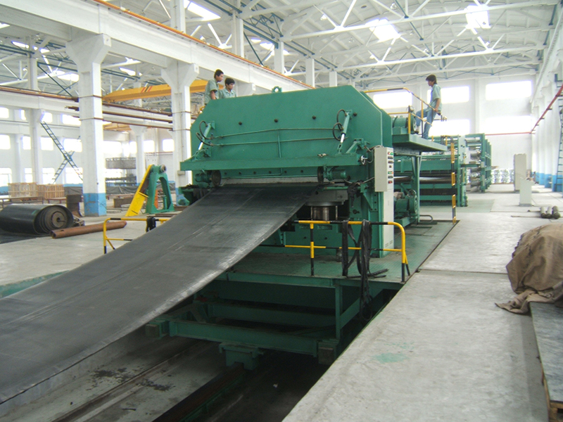 Molding car