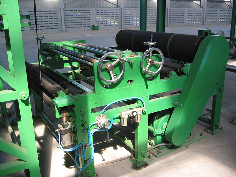 Fiber cutting machine cutter apparatus